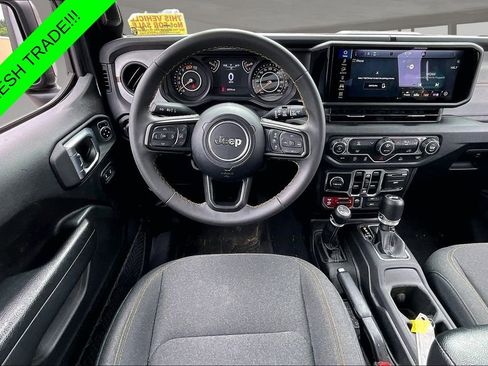 Used 2024 Jeep Wrangler Unlimited Sport AWD/4WD image 8