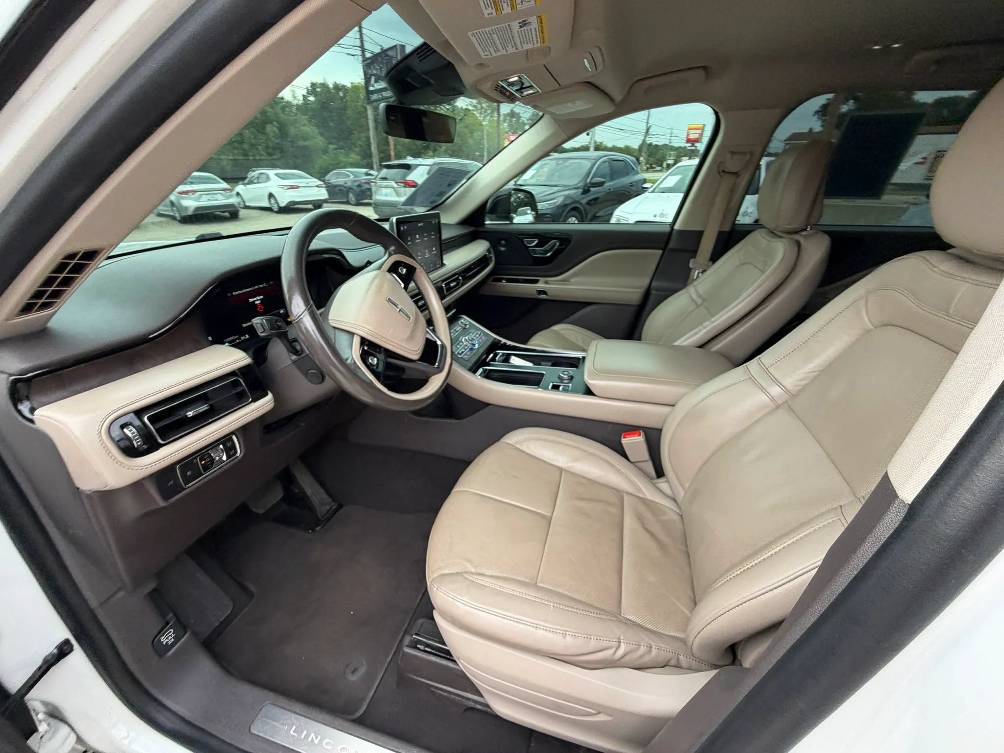 Used 2020 Lincoln Aviator Reserve w/ Elements Package Plus RWD image 21