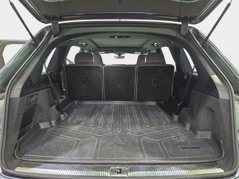Used 2022 Audi SQ7 Prestige image 14
