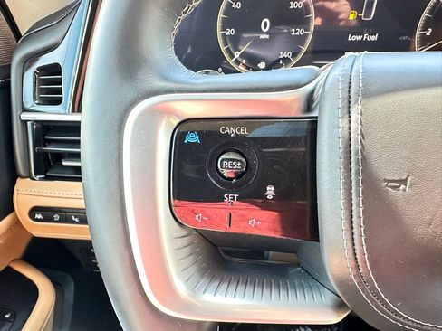 Used 2025 INFINITI QX80 Sensory AWD/4WD image 30