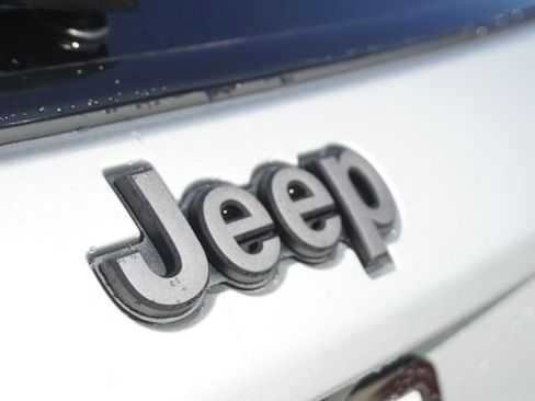 New 2026 Jeep Compass Latitude image 12