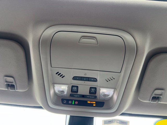 Used 2019 GMC Acadia Denali w/ Technology Package AWD/4WD image 33