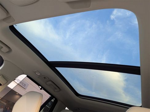 Certified 2026 Volvo XC90 B6 Ultra w/ Protection Package Premier image 25