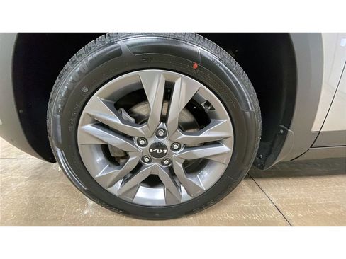 Used 2023 Kia Seltos LX image 20