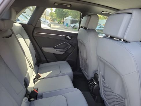New 2025 Audi Q3 2.0T Premium image 13