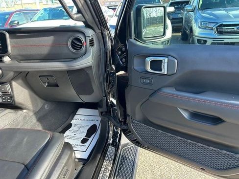 Used 2024 Jeep Gladiator Rubicon w/ Technology Group image 29