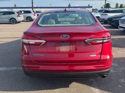 Used 2020 Ford Fusion SE FWD image 7
