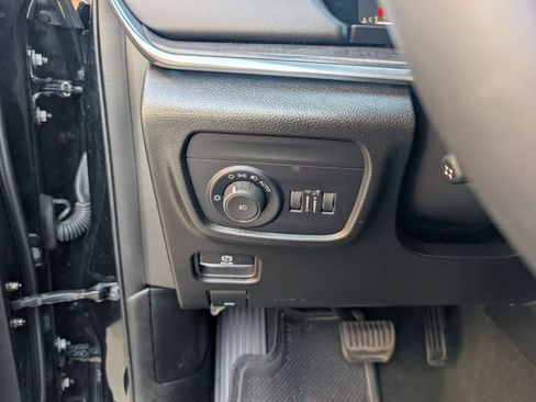 Used 2023 Jeep Grand Cherokee L Overland AWD/4WD image 11