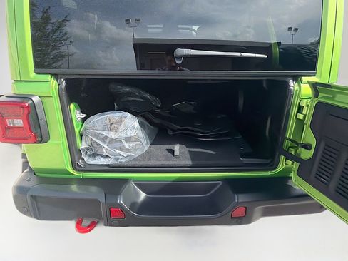 Used 2026 Jeep Wrangler Unlimited Rubicon AWD/4WD image 27