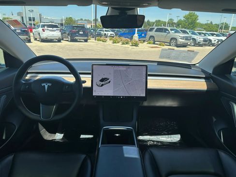 Used 2021 Tesla Model 3 Standard Range Plus RWD image 13