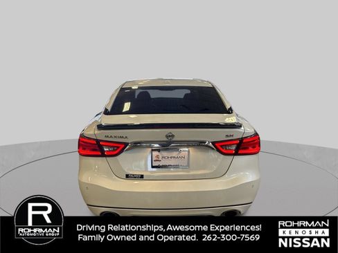 Used 2016 Nissan Maxima SR w/ Interior Lighting Package FWD image 5