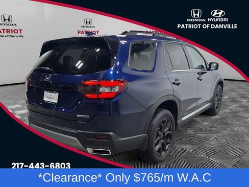 New 2025 Honda Pilot Touring image 5
