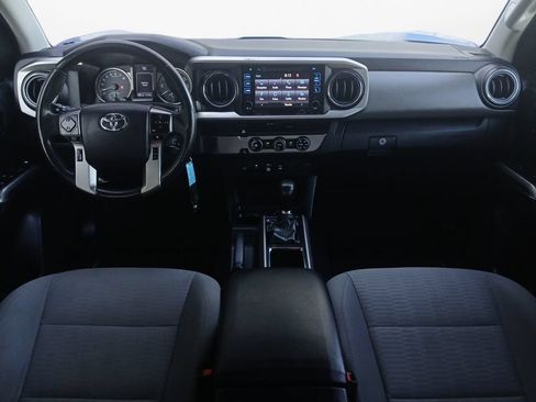 Used 2018 Toyota Tacoma SR5 RWD image 20