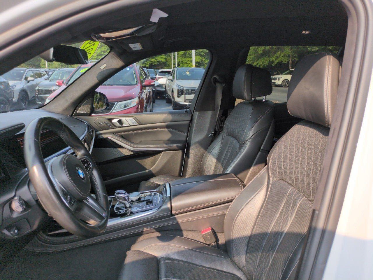 Used 2019 BMW X7 xDrive50i w/ M Sport Package AWD/4WD image 15