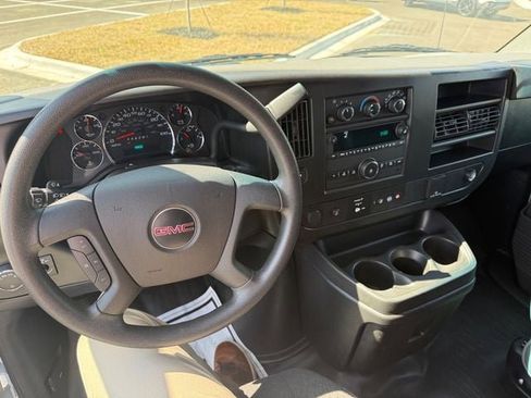 Used 2023 GMC Savana 2500 w/ Driver Convenience Package image 6