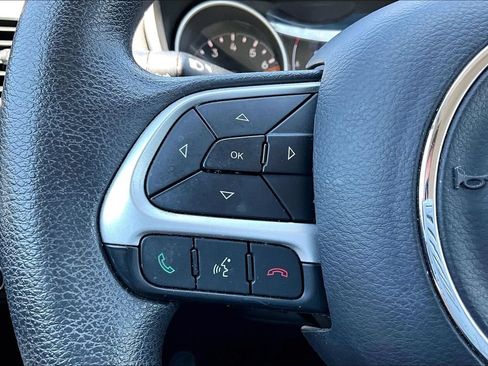 Used 2019 Jeep Compass Sport AWD/4WD image 16