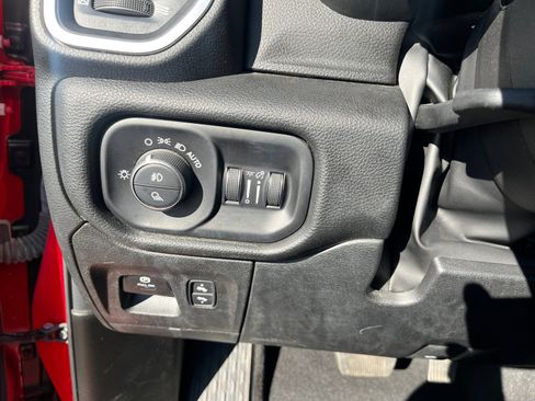 Used 2025 RAM 1500 Big Horn image 12