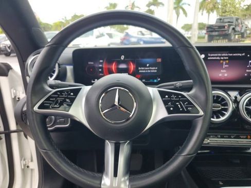 Used 2025 Mercedes-Benz CLA 250 image 28