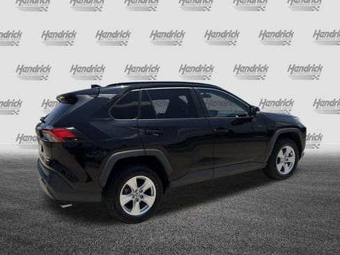 Used 2021 Toyota RAV4 XLE AWD/4WD image 10