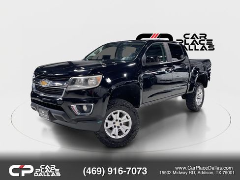 Used 2018 Chevrolet Colorado LT w/ LT Convenience Package RWD image 2