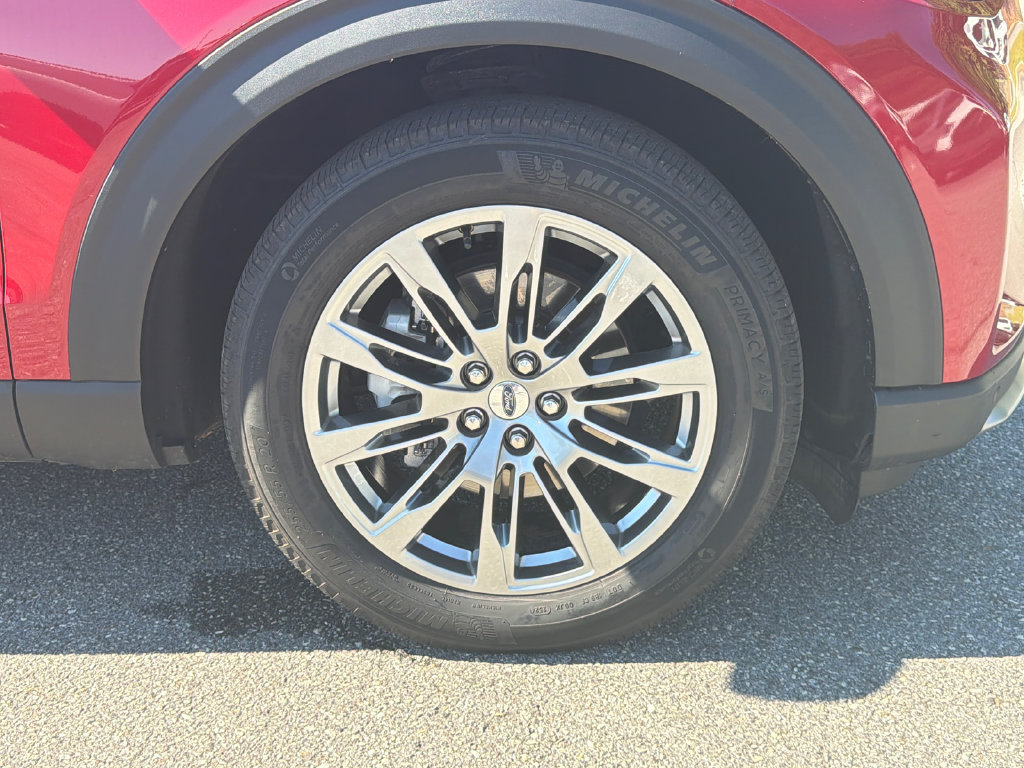 Used 2025 Ford Explorer Platinum RWD image 12