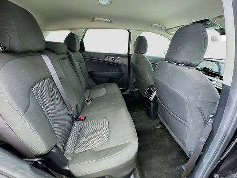 Used 2023 Kia Sportage LX AWD/4WD image 18