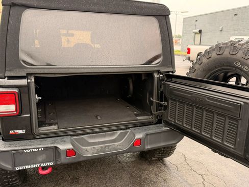 Used 2018 Jeep Wrangler Unlimited Rubicon AWD/4WD image 12