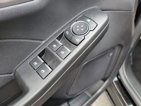 Certified 2022 Ford Escape Titanium image 22