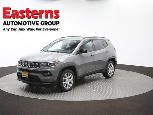Used 2023 Jeep Compass Latitude AWD/4WD image 54