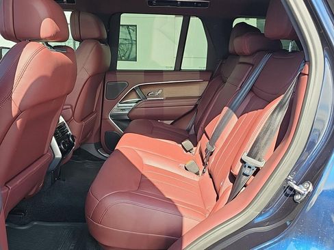 Used 2024 Land Rover Range Rover SE image 26