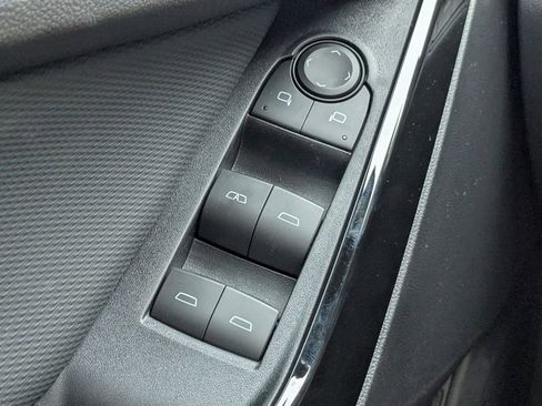 New 2026 Chevrolet Equinox LT w/ Convenience Package II image 27