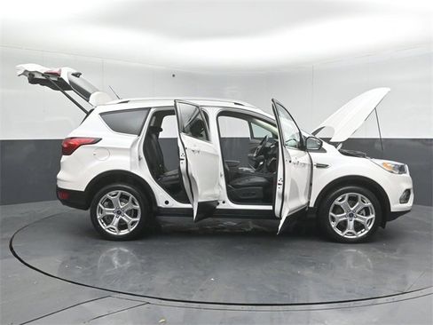 Certified 2019 Ford Escape Titanium image 60