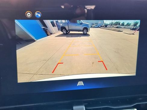 Used 2025 Chevrolet Equinox LT AWD/4WD image 22