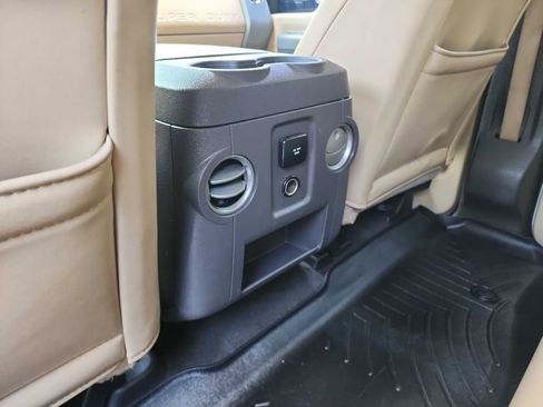 Used 2011 Ford F250 Lariat w/ Lariat Interior Pkg image 33