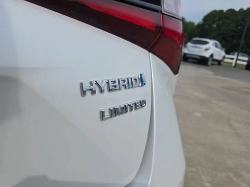 Used 2021 Toyota Prius Limited FWD image 12