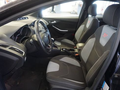 Used 2018 Ford Focus ST FWD image 15