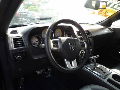 Used 2012 Dodge Challenger R/T RWD image 7