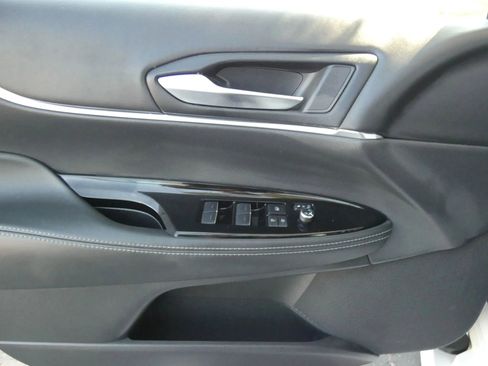 Used 2023 Toyota Mirai w/ Advanced Technology Package image 45