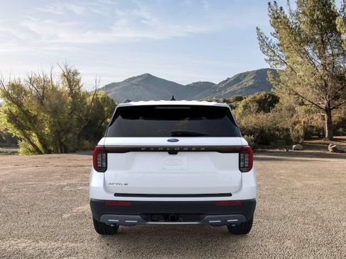 New 2026 Ford Explorer Active w/ Active Comfort Package RWD image 5