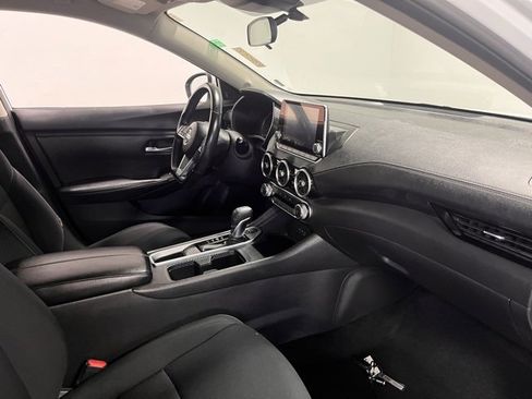 Used 2022 Nissan Sentra SV image 11