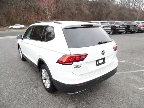 Used 2018 Volkswagen Tiguan S image 3