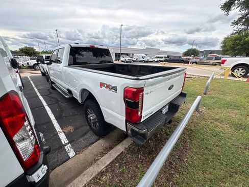 Used 2023 Ford F350 Lariat AWD/4WD image 2