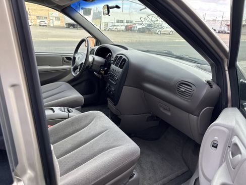 Used 2002 Dodge Grand Caravan Sport image 6