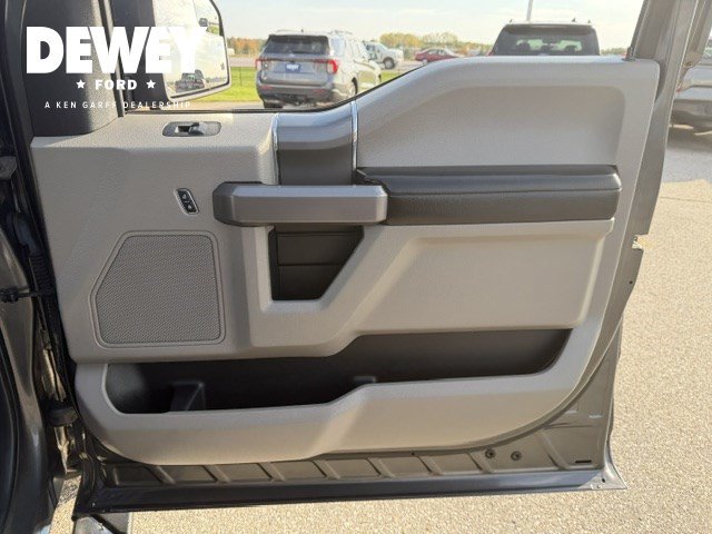 Used 2019 Ford F150 XLT w/ Equipment Group 302A Luxury AWD/4WD image 35