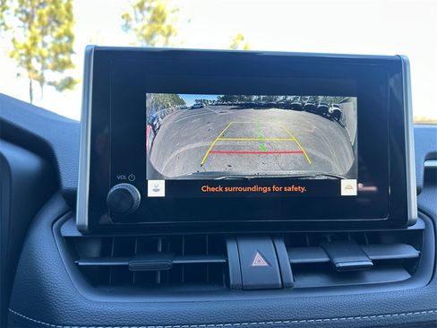 Used 2025 Toyota RAV4 LE image 21