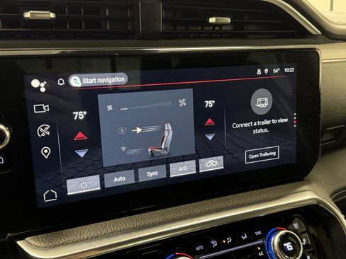 Used 2024 GMC Sierra 3500 Denali w/ Technology Package image 23