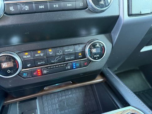 Used 2019 Ford Expedition Max Platinum AWD/4WD image 26