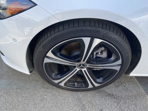 Used 2024 Mercedes-Benz C 300 Sedan image 9