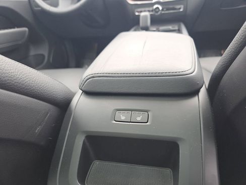 Used 2023 Volvo XC60 B5 Plus w/ Climate Package image 32