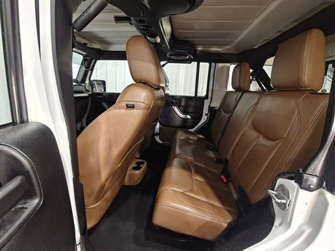 Used 2013 Jeep Wrangler Unlimited Sahara w/ Dual Top Group image 21